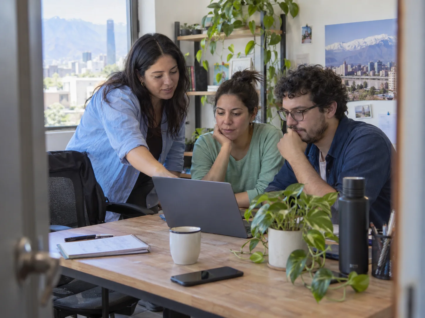 A small support team reviews a customer conversation.